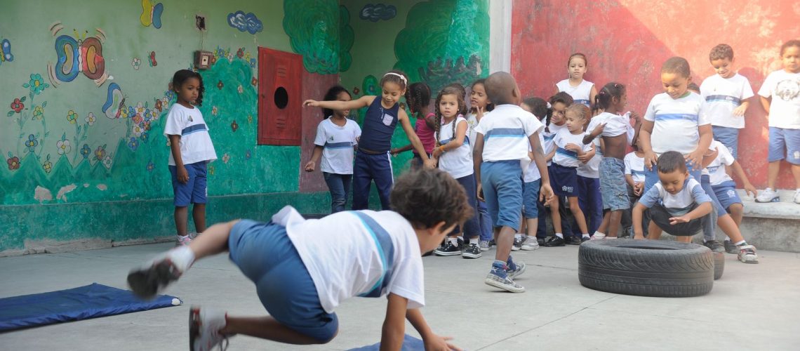escola_publica_ciep_rio_tania_regoabr.jpg