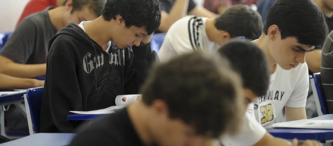 estudantes_provas_selecao_do_programa_de_avaliacao_seriada_pas_0412111047_0.jpg