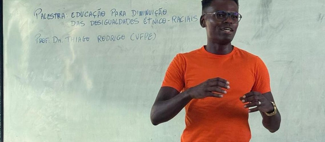 professor_thiago_santos_4_-_mais_professores.jpeg professor_thiago_santos_4_-_mais_professores.jpeg